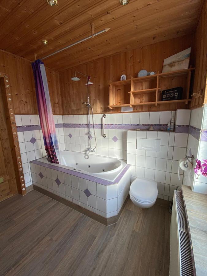 Ferienwohnung "Bine" ลูเบค ภายนอก รูปภาพ